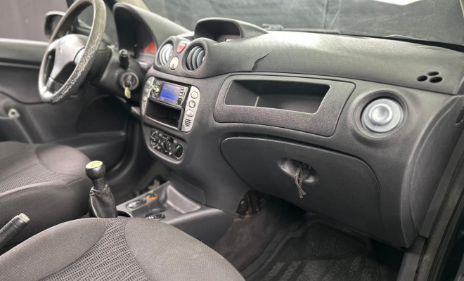 Citroën C3 GLX 1.4/ GLX Sonora 1.4 Flex 8V 5p 2012 Flex-4