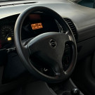GM - Chevrolet Zafira 2.0/ CD 2.0  8V  MPFI 5p Mec. 2002 Gasolina-3
