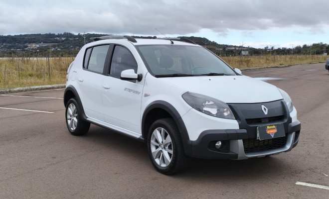 Renault SANDERO STEPWAY Hi-Power 1.6 8V 5p 2014 Flex