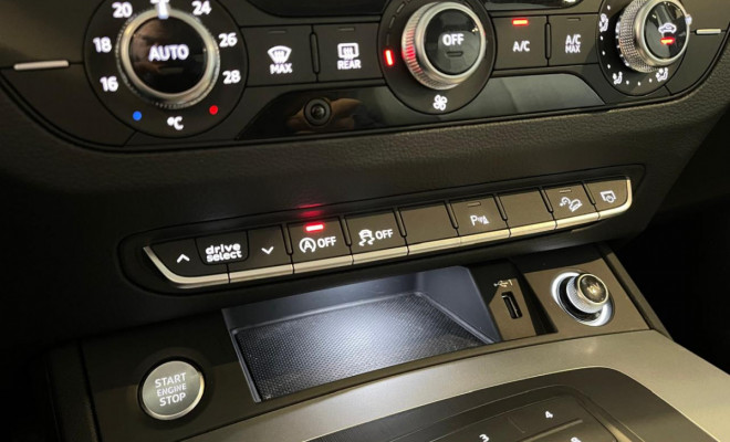 Audi Q5 Attraction 2.0 TFSI Quattro S tronic 2018 Gasolina-1