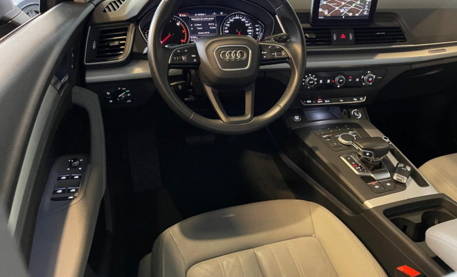 Audi Q5 Attraction 2.0 TFSI Quattro S tronic 2018 Gasolina-10