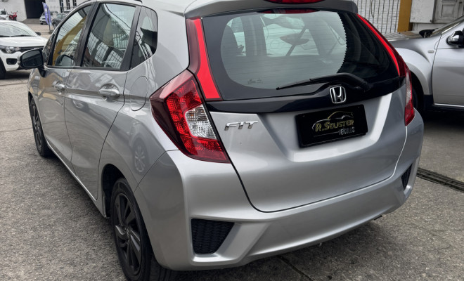Honda Fit LX 1.5 Flexone Mec. 2015-3