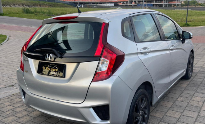 Honda Fit LX 1.5 Flexone Mec. 2015-4
