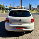 VW - VolksWagen Gol (novo) 1.0 Mi Total Flex 8V 4p 2013 Flex