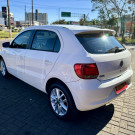 VW - VolksWagen Gol (novo) 1.0 Mi Total Flex 8V 4p 2013 Flex