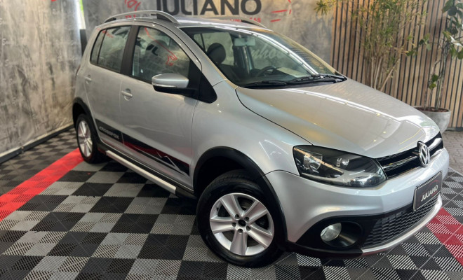 VW - VolksWagen CROSSFOX 1.6 Mi Total Flex 8V 5p 2011 Flex