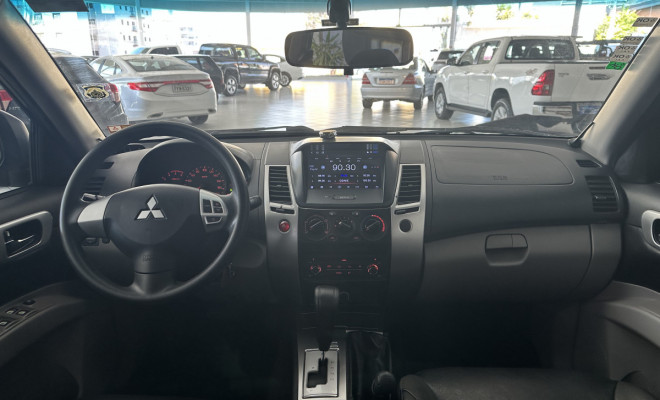 Mitsubishi Pajero DAKAR 3.2 4x4 T.I. Dies. 5p Aut. 2015 Diesel-12