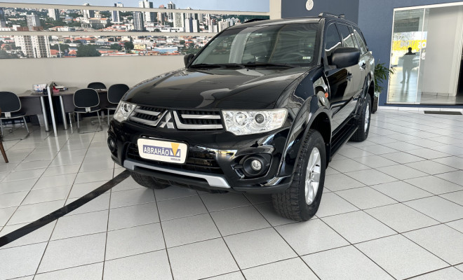 Mitsubishi Pajero DAKAR 3.2 4x4 T.I. Dies. 5p Aut. 2015 Diesel
