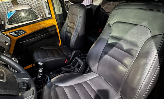 Troller T-4 BOLD 4x4 3.2 Tdi Cap. Rígida Diesel 2017 Diesel-7