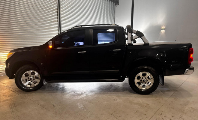 GM - Chevrolet S10 Pick-Up LTZ 2.4 F.Power 4x2 CD 2013 Gasolina-3