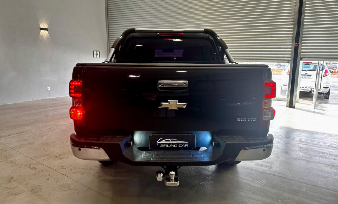 GM - Chevrolet S10 Pick-Up LTZ 2.4 F.Power 4x2 CD 2013 Gasolina-0
