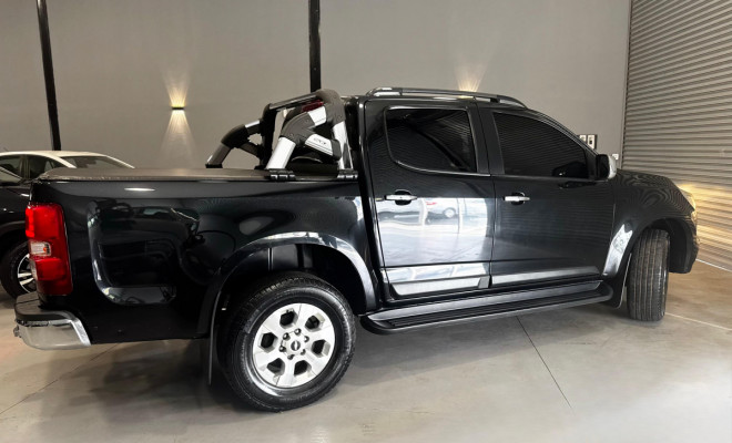 GM - Chevrolet S10 Pick-Up LTZ 2.4 F.Power 4x2 CD 2013 Gasolina-4