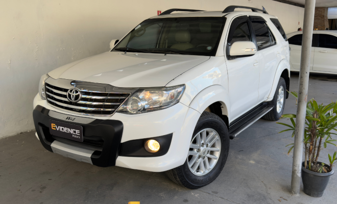 Toyota Hilux SW4 SR 4x2 2.7/ 2.7 Flex 16V Aut. 2012 Flex-1