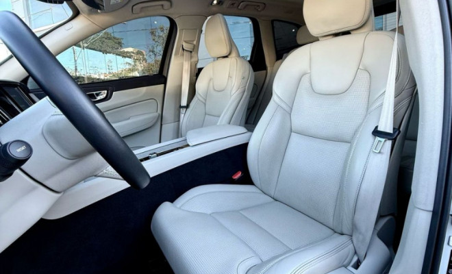 Volvo XC 60 T-8 HÍBRIDO INSCRIPTION 2.0 5p 2021 Gasolina-4