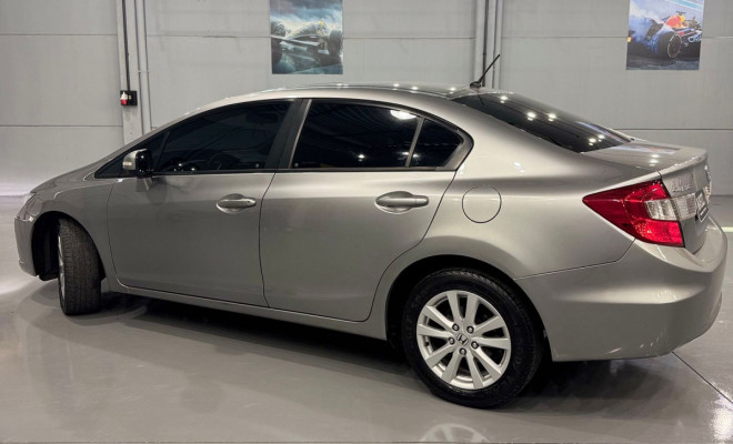 Honda Civic Sedan LXR 2.0 Flexone 16V Aut. 4p 2014 Flex-0