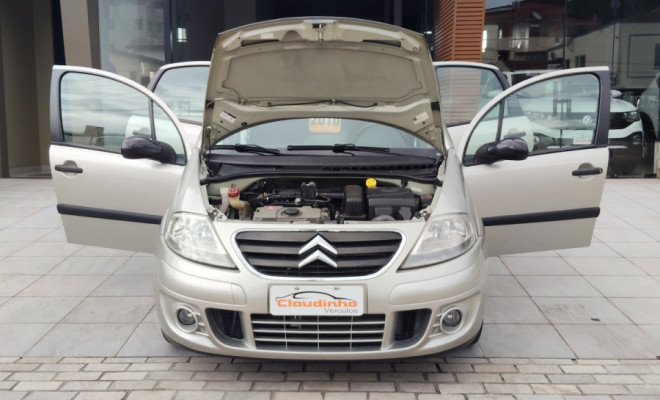 Citroën C3 GLX 1.4/ GLX Sonora 1.4 Flex 8V 5p 2010 Flex-5