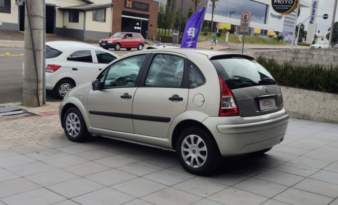 Citroën C3 GLX 1.4/ GLX Sonora 1.4 Flex 8V 5p 2010 Flex-2