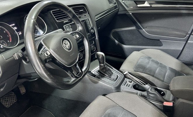 VW - VolksWagen Golf Highline 1.4 TSI 140cv Aut. 2015 Gasolina-1