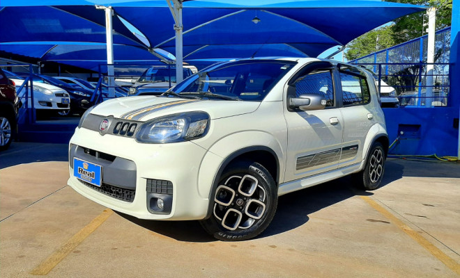 Fiat UNO SPORTING Dualogic 1.4 EVO Flex 8V 4p 2015 Flex