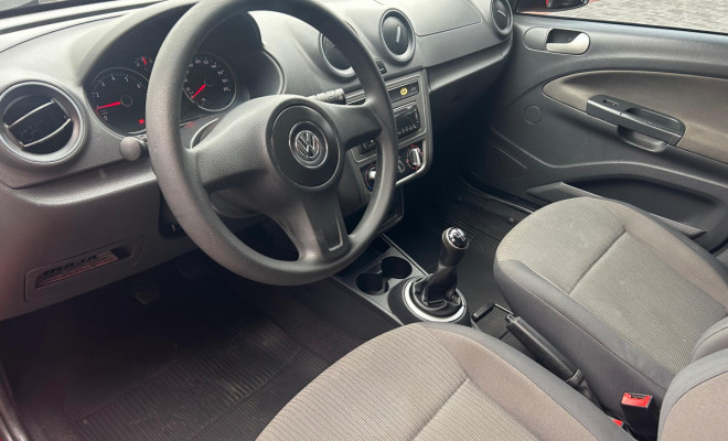 VW - VolksWagen Gol (novo) 1.0 Mi Total Flex 8V 4p 2013 Flex-9