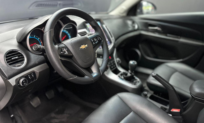 GM - Chevrolet CRUZE HB Sport LT 1.8 16V FlexP. 5p Mec 2013 Flex-6