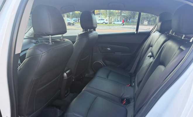 GM - Chevrolet CRUZE HB Sport LT 1.8 16V FlexP. 5p Mec 2013 Flex-15