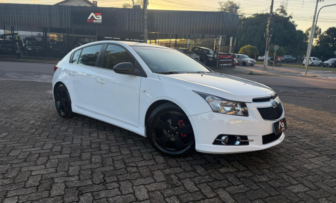 GM - Chevrolet CRUZE HB Sport LT 1.8 16V FlexP. 5p Mec 2013 Flex
