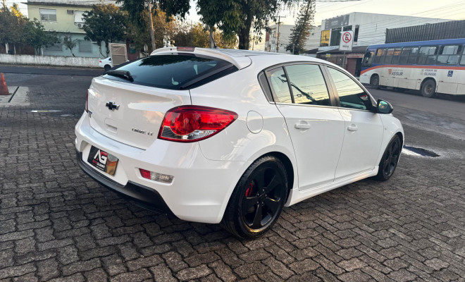 GM - Chevrolet CRUZE HB Sport LT 1.8 16V FlexP. 5p Mec 2013 Flex-4
