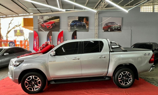 Toyota Hilux CD SRV 4x4 2.8 TDI Diesel Aut. 2022 Diesel-2