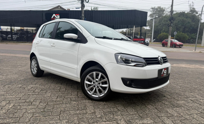 VW - VolksWagen Fox 1.6 Mi I MOTION Total Flex 8V 5p 2014 Flex