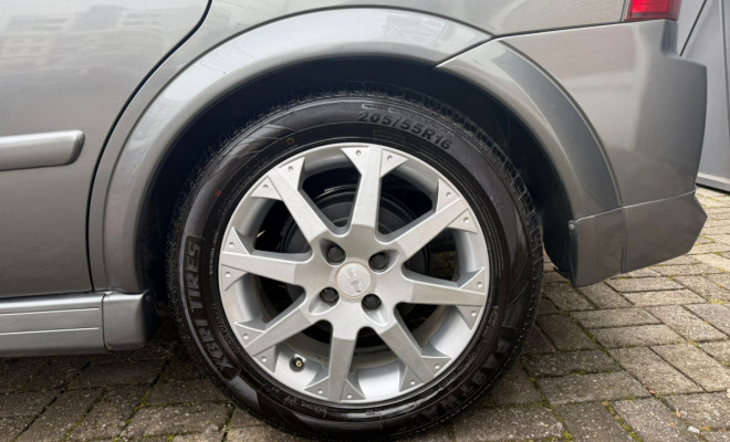 GM - Chevrolet Astra Advantage 2.0 MPFI 8V FlexPower 5p 2010 Flex-8