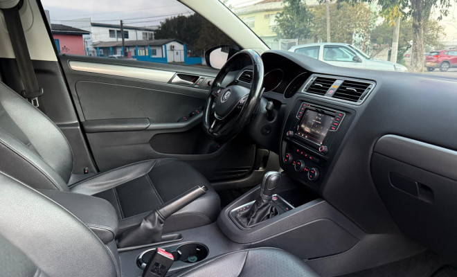 VW - VolksWagen JETTA Comfortline 1.4 TSI 16V 4p Aut. 2017 Flex-15