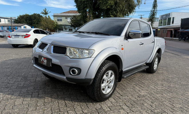 Mitsubishi L200 Triton HPE 3.5 CD V6 24V Flex Aut. 2013 Gás-0