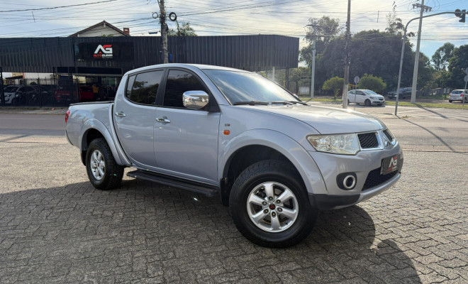 Mitsubishi L200 Triton HPE 3.5 CD V6 24V Flex Aut. 2013 Gás