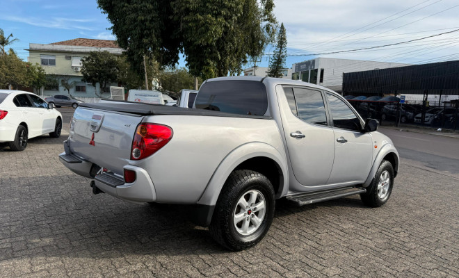 Mitsubishi L200 Triton HPE 3.5 CD V6 24V Flex Aut. 2013 Gás-3