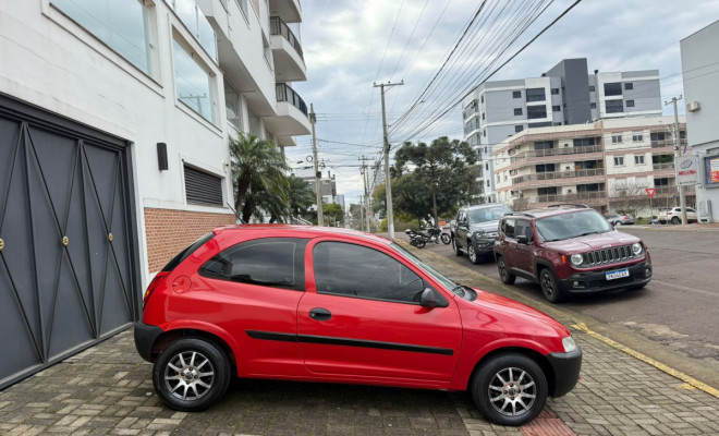 GM - Chevrolet Celta 1.0/Super/N.Piq.1.0 MPFi VHC 8V 3p 2002 Gasolina-3