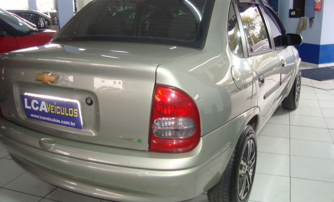 GM - Chevrolet Classic Life/LS 1.0 VHC FlexP. 4p 2010 Flex-5