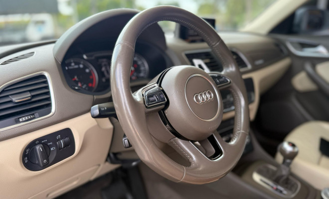 Audi Q3 2.0 TFSI Quat. 170/180cv S-tronic 5p 2015 Gasolina-5