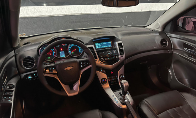 GM - Chevrolet CRUZE HB Sport LT 1.8 16V FlexP. 5p Aut 2015 Flex-5