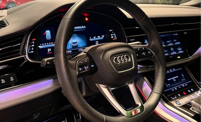 Audi Q8 Perf.Black 3.0 TFSI Quat. S-tr.(Híb.) 2023 Gasolina-6
