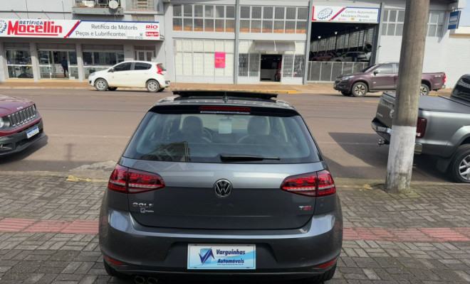 VW - VolksWagen Golf Highline 1.4 TSI Total Flex Aut. 2017 Flex-4