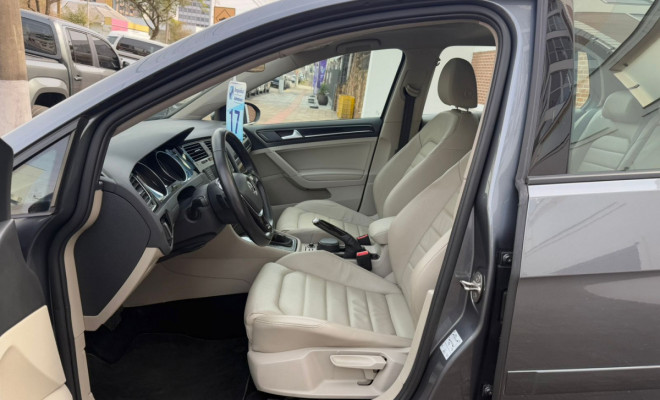 VW - VolksWagen Golf Highline 1.4 TSI Total Flex Aut. 2017 Flex-6