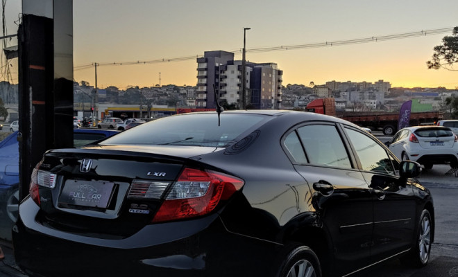 Honda Civic Sedan LXR 2.0 Flexone 16V Aut. 4p 2014 Flex-2