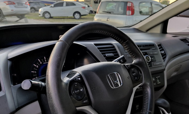 Honda Civic Sedan LXR 2.0 Flexone 16V Aut. 4p 2014 Flex-8