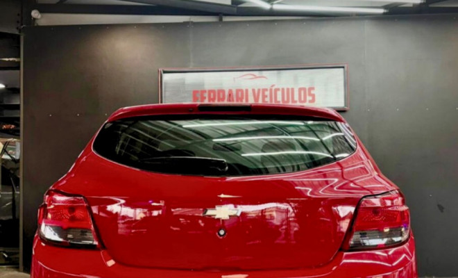 GM - Chevrolet ONIX HATCH LT 1.4 8V FlexPower 5p Mec. 2014 Gasolina-9