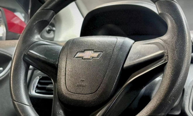 GM - Chevrolet ONIX HATCH LT 1.4 8V FlexPower 5p Mec. 2014 Gasolina-3