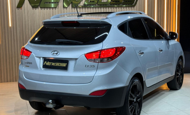 Hyundai ix35 2.0 16V 170cv 2WD/4WD Aut. 2012 Gasolina-4