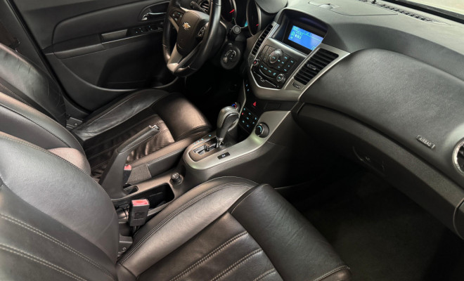 GM - Chevrolet CRUZE LT 1.8 16V FlexPower 4p Aut. 2013 Flex-5