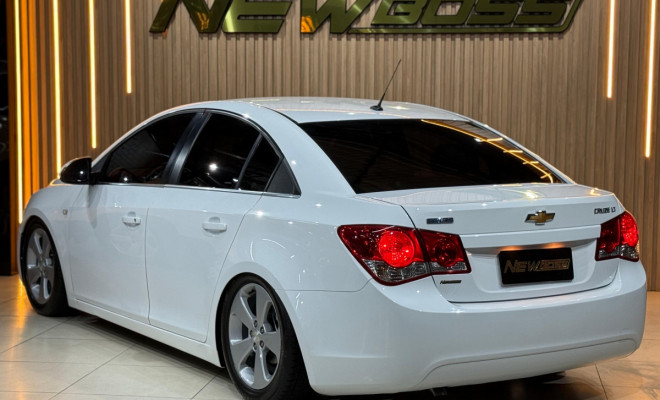 GM - Chevrolet CRUZE LT 1.8 16V FlexPower 4p Aut. 2013 Flex-4