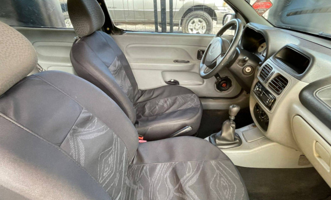Renault Clio Hi-Flex 1.0 16V 3p 2011 Flex-2